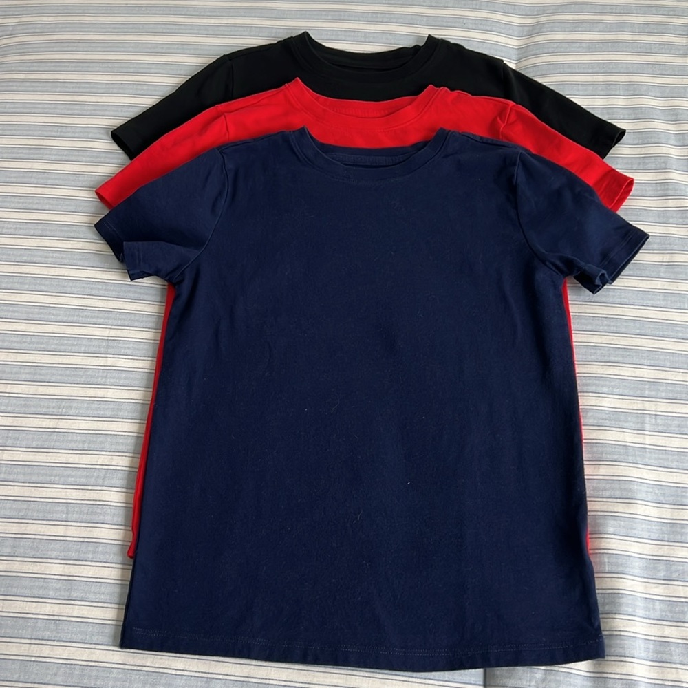3 CAT & JACK BOYS TEES. M (8/10) navy/red/black